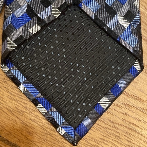 Geoffrey Beene Silk Geometric Brocade Black Blue Grey White Tie - Picture 5 of 7